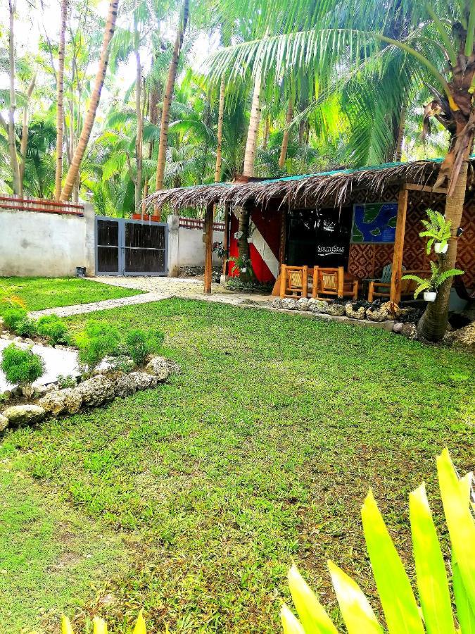 Southseas Beach Resort And Dive Center Santander Esterno foto