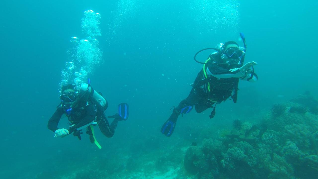 Southseas Beach Resort And Dive Center Santander Esterno foto