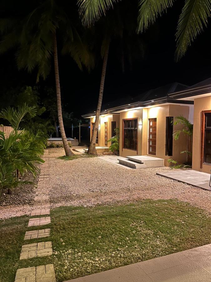 Southseas Beach Resort And Dive Center Santander Esterno foto