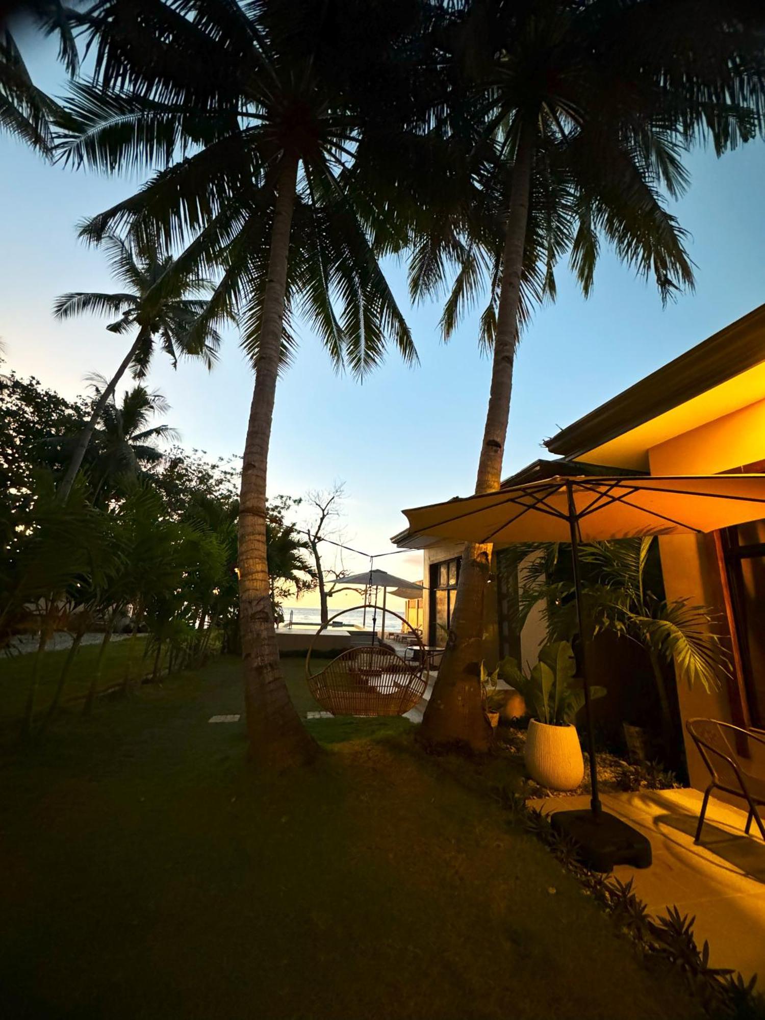 Southseas Beach Resort And Dive Center Santander Esterno foto