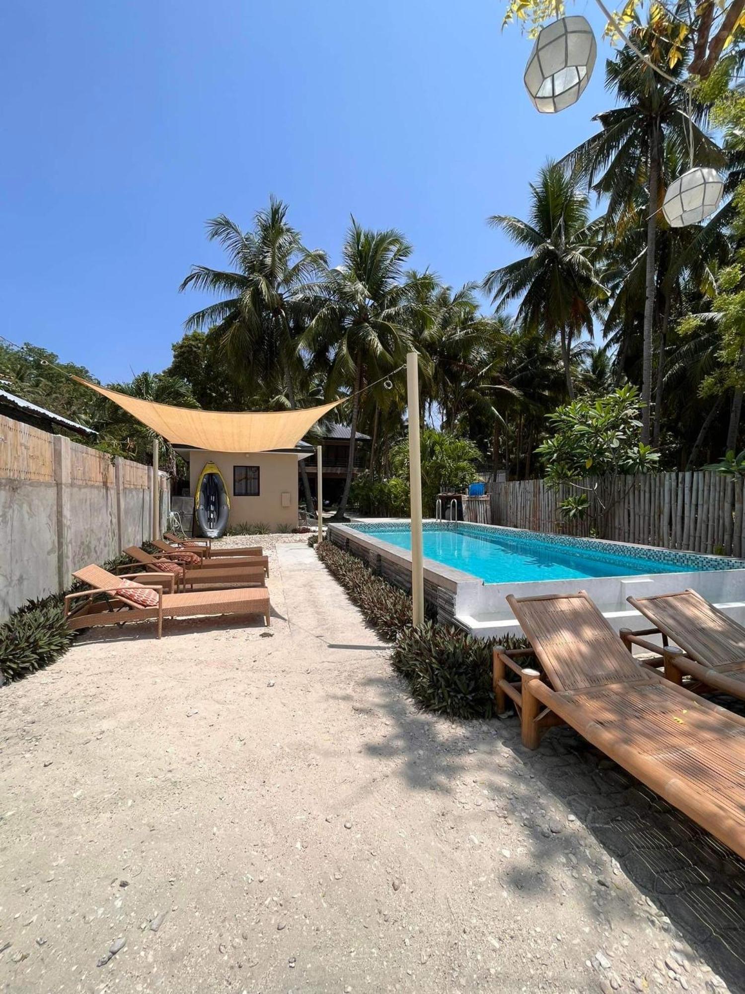 Southseas Beach Resort And Dive Center Santander Esterno foto